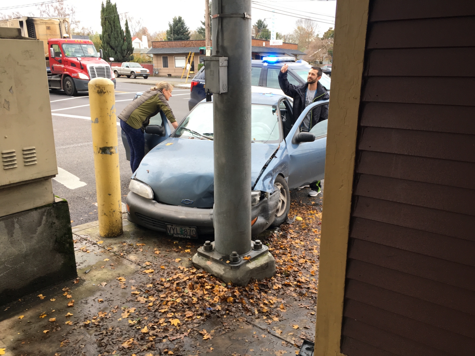These people crashed into the pole